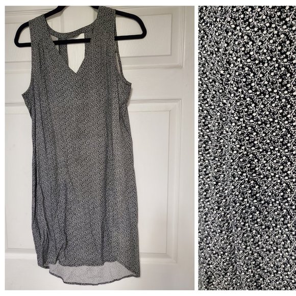 Never worn XL Vneck High low hemline Dress - Picture 1 of 1